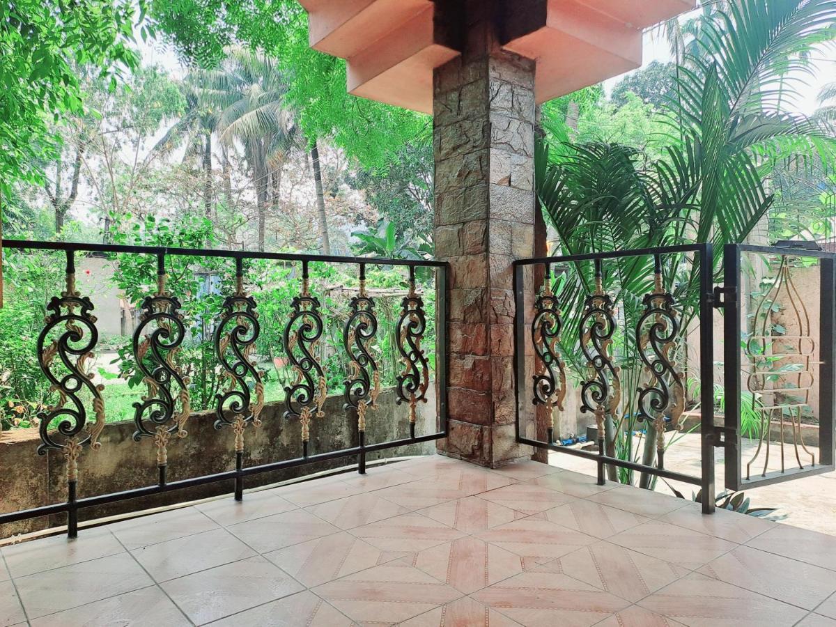 Strawberry Swing Homestay Guwahati Esterno foto