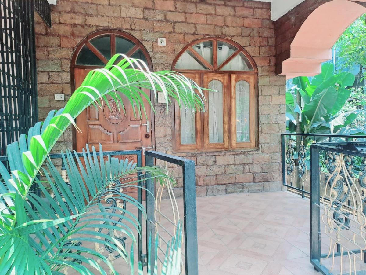 Strawberry Swing Homestay Guwahati Esterno foto