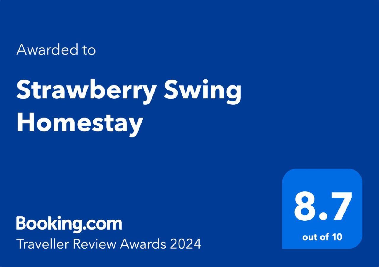 Strawberry Swing Homestay Guwahati Esterno foto