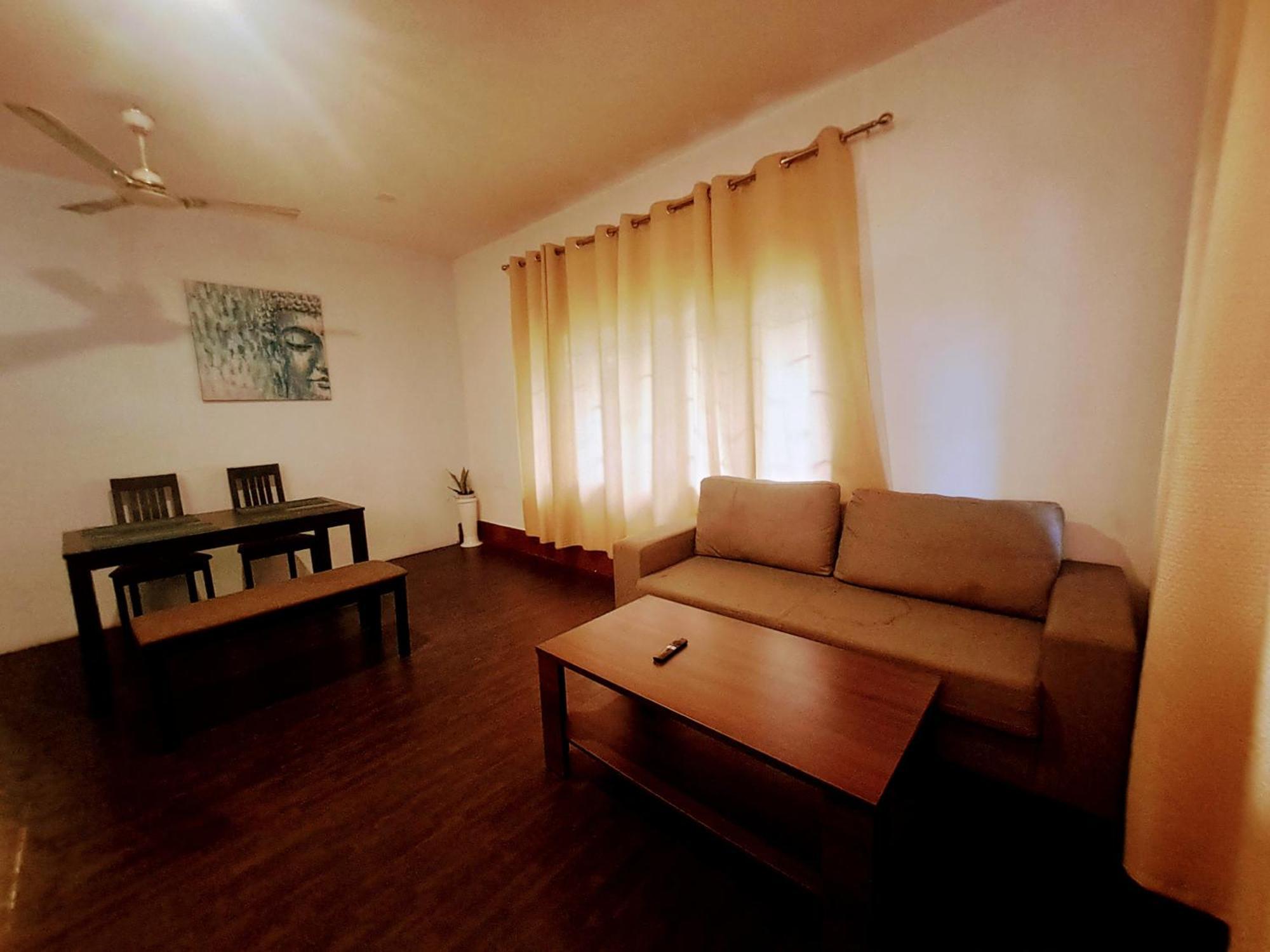 Strawberry Swing Homestay Guwahati Esterno foto
