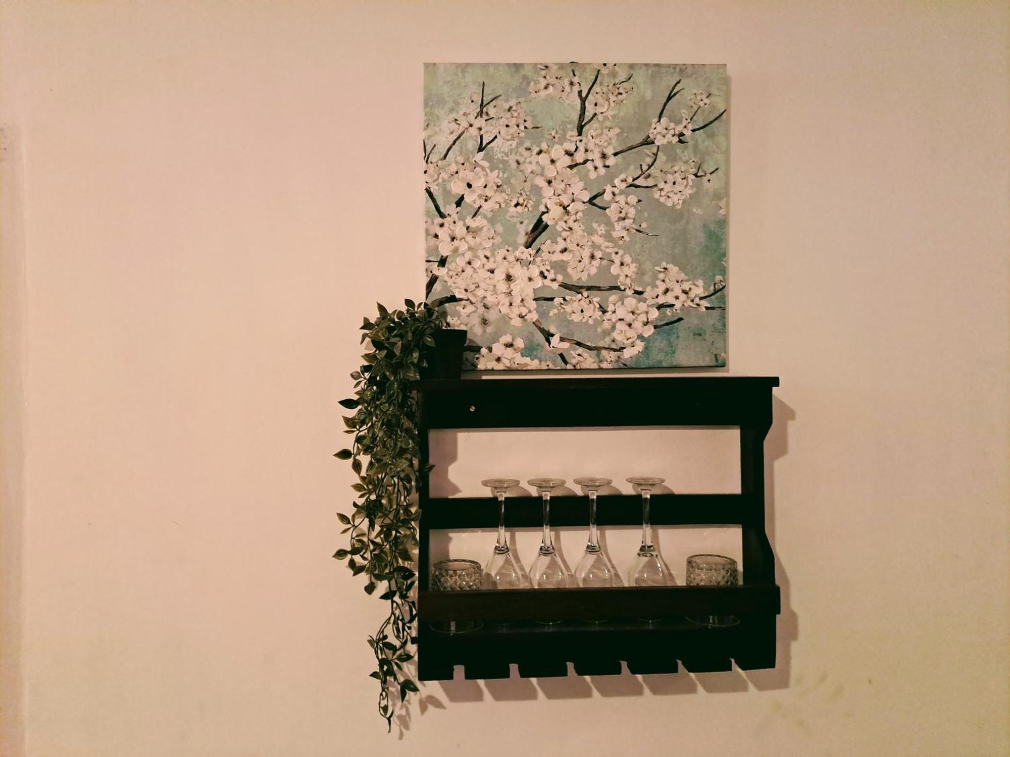Strawberry Swing Homestay Guwahati Esterno foto